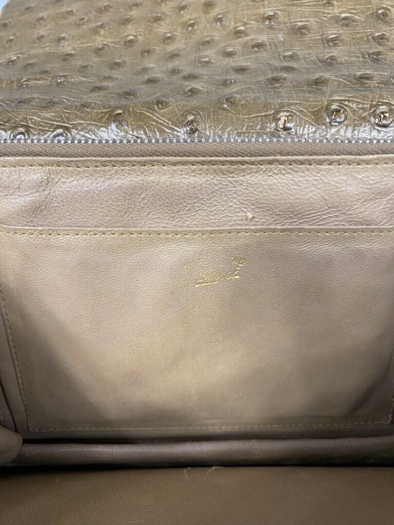 GUCCI - Petit sac en cuir gris fermoir en métal doré partiellement dedoré, anse…