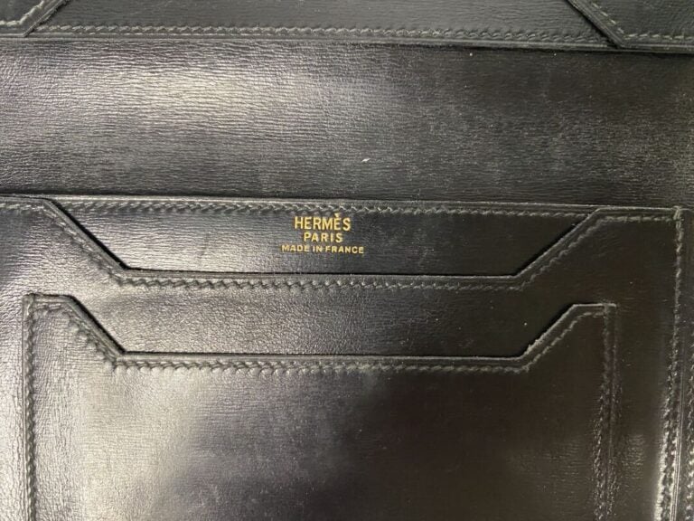HERMÈS Paris made in france - Porte-cartes en cuir noir - 10 x 15 cm - État d'u…