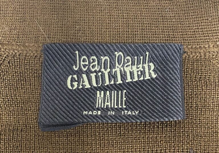 Jean Paul GAULTIER - Gilet court en laine marron à encolure V, boutonné