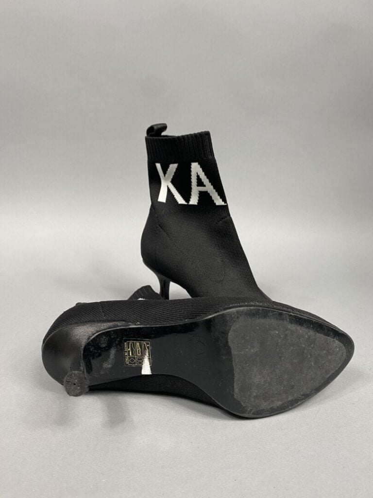 Karl LAGERFELD - Bottines en tissu noir et blanc. - Pointure 36, talon de 7cm -…