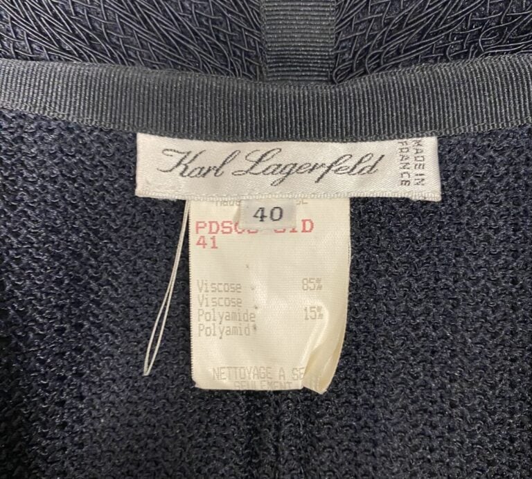 Karl LAGERFELD - Veste droite en viscose à motif ajouré noir souligné d'une bor…