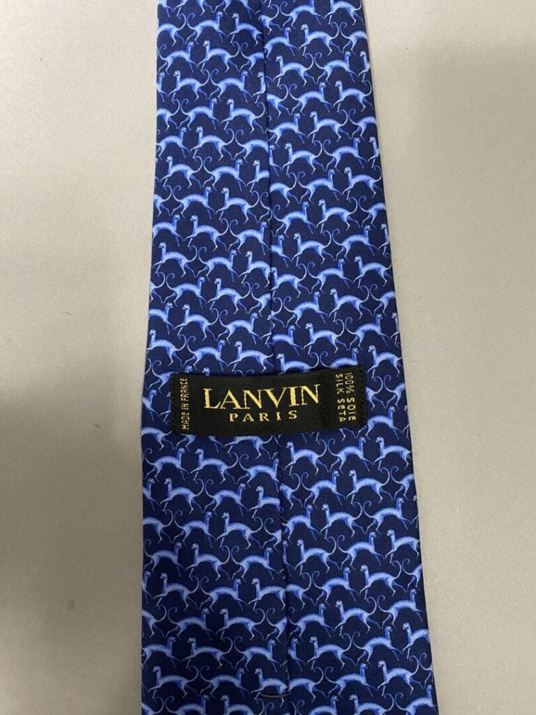 LANVIN Paris - Lot de 10 cravates en soie à motifs divers