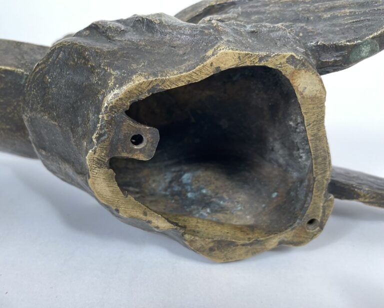 LE CANOT A MOTEUR, VITESSE - Bronze à patine dorée, non signé - Hauteur : 13 cm…
