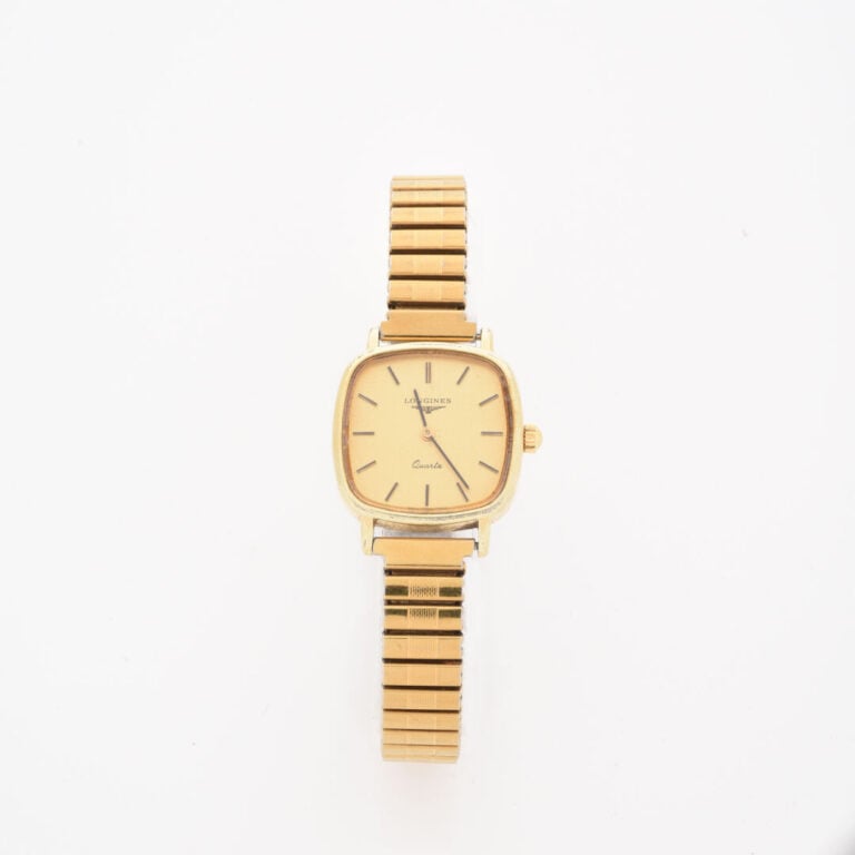 LONGINES - Montre bracelet de dame en acier et métal doré, boîtier carré, cadra…