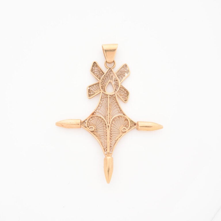 *Lot de deux croix d'Agadez en or jaune (750) - Poids total : 30.4 g - H : 7.2…