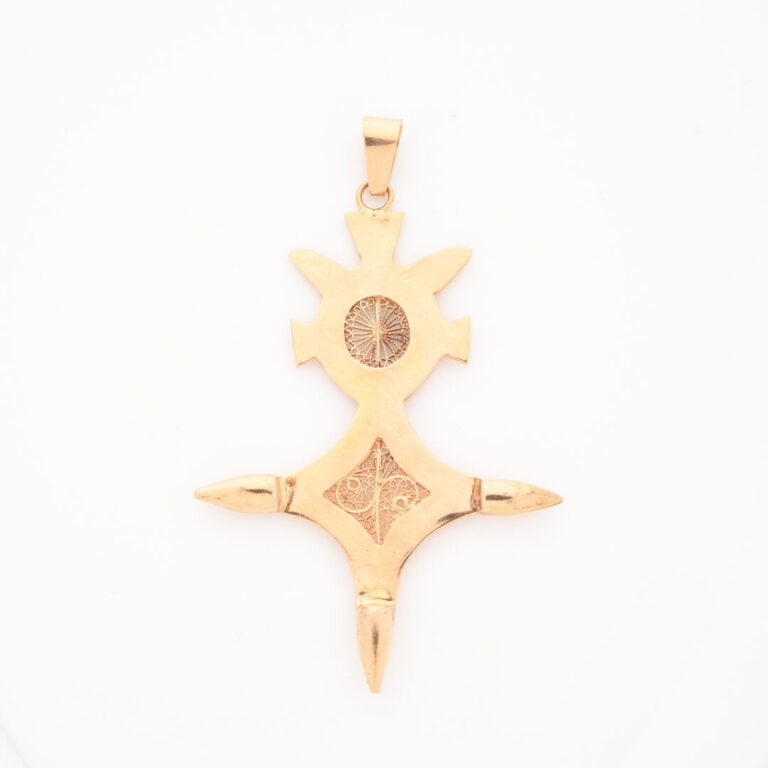 *Lot de deux croix d'Agadez en or jaune (750) - Poids total : 30.4 g - H : 7.2…