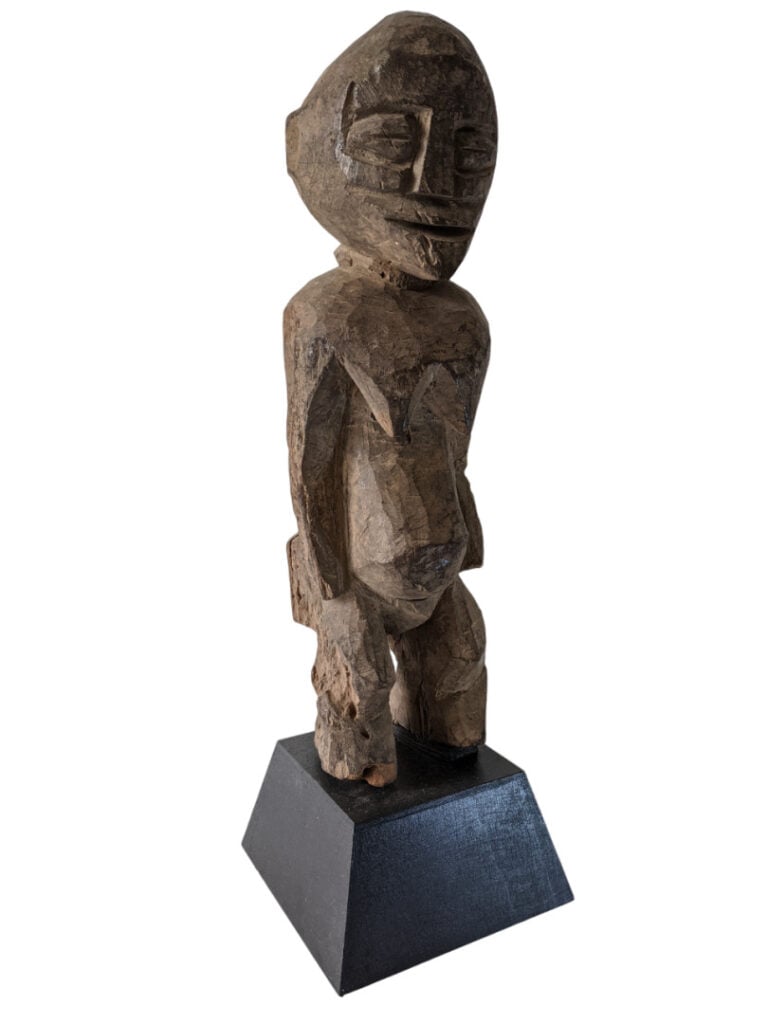 Lot de deux objets de style : un siège Ashanti (Ghana) et une statuette Lobi (B…