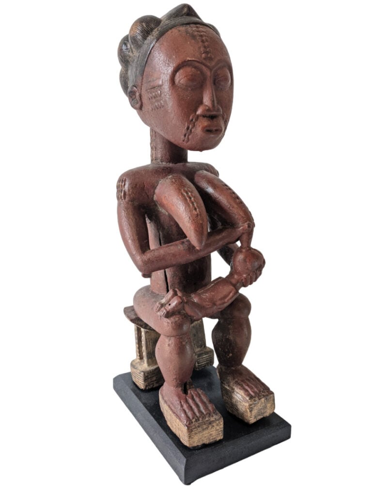 Lot de deux objets : Une statuette maternité Baoulé (Côte d'Ivoire) et une stat…