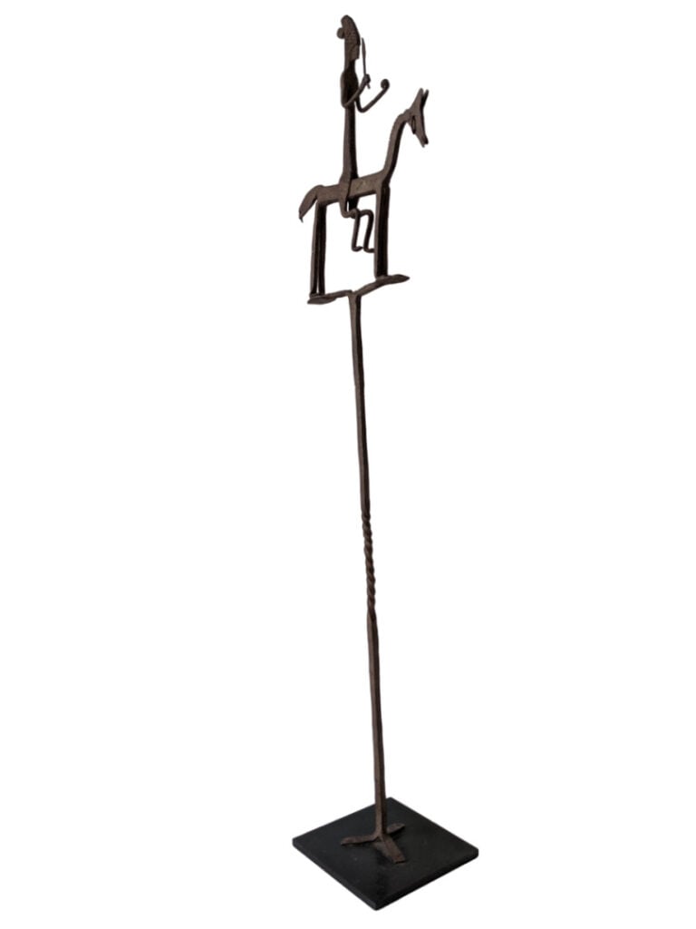Lot de trois objets : un masque Kuba (République démocratique du Congo), un gra…