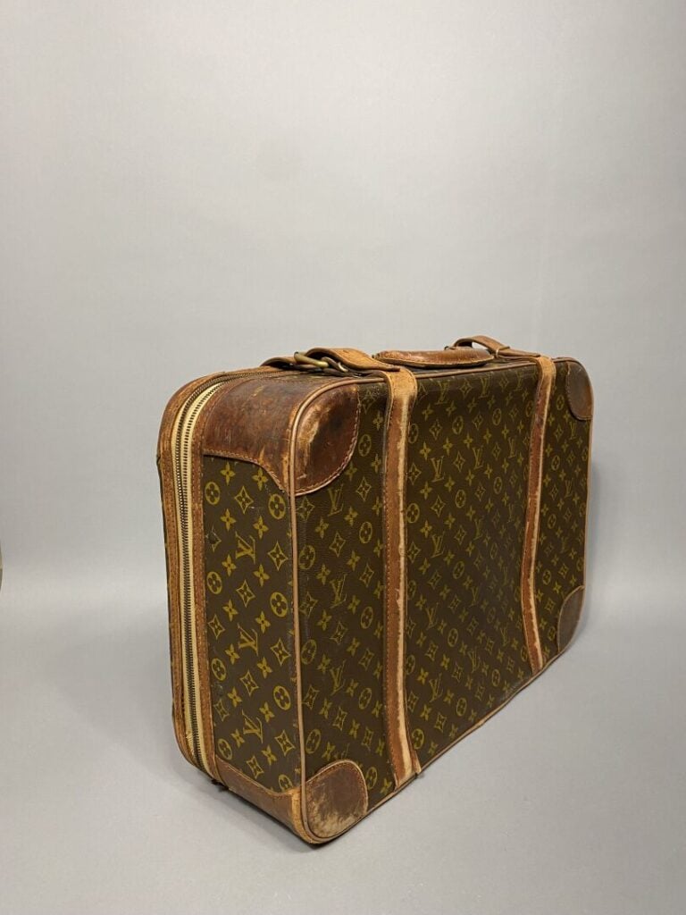 Louis VUITTON - Valise « Stratos 60 » en toile monogram et cuir naturel semi so…