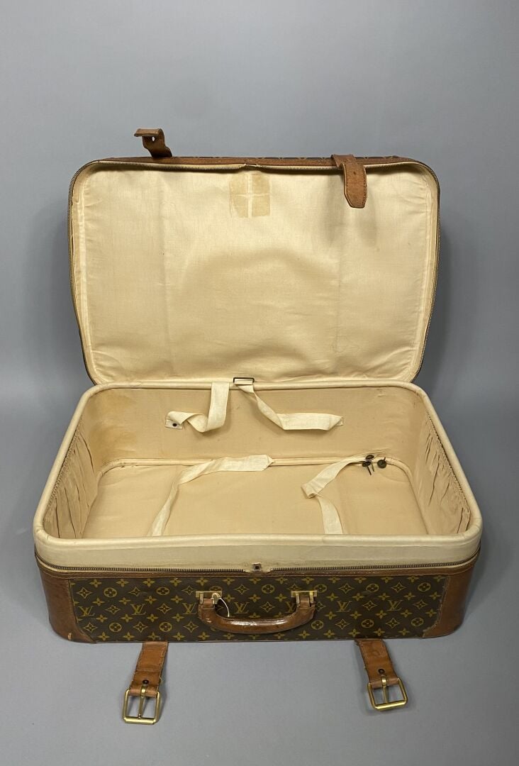 Louis VUITTON - Valise « Stratos 70 » en toile monogram et cuir naturel semi so…