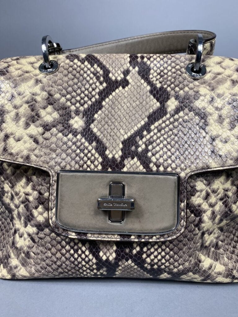 MICKAEL KORS - Sac porté épaule en cuir imitant le python - (usures, trace de s…