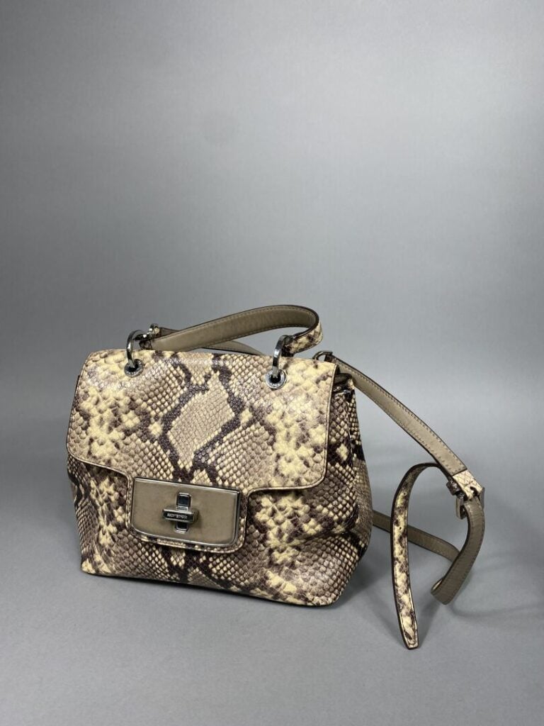 MICKAEL KORS - Sac porté épaule en cuir imitant le python - (usures, trace de s…
