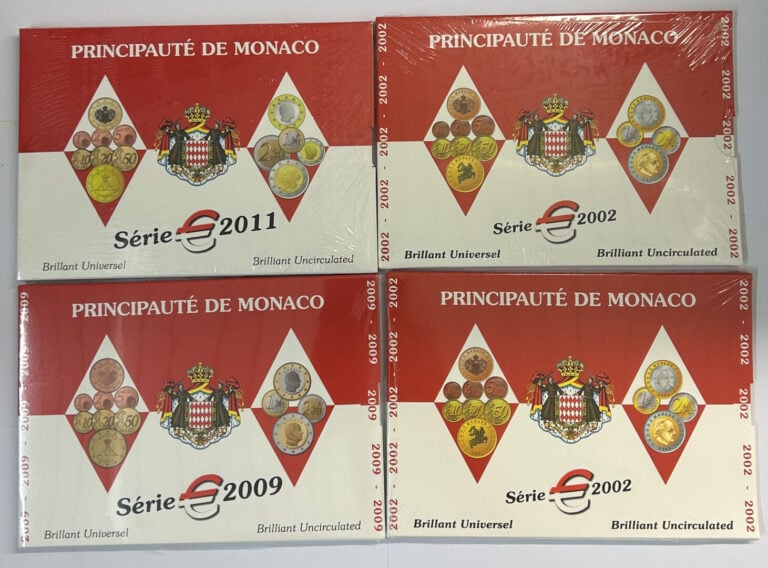 Monaco - - Lot de quatre coffrets Brillant Universel comprenant les monnaies de…