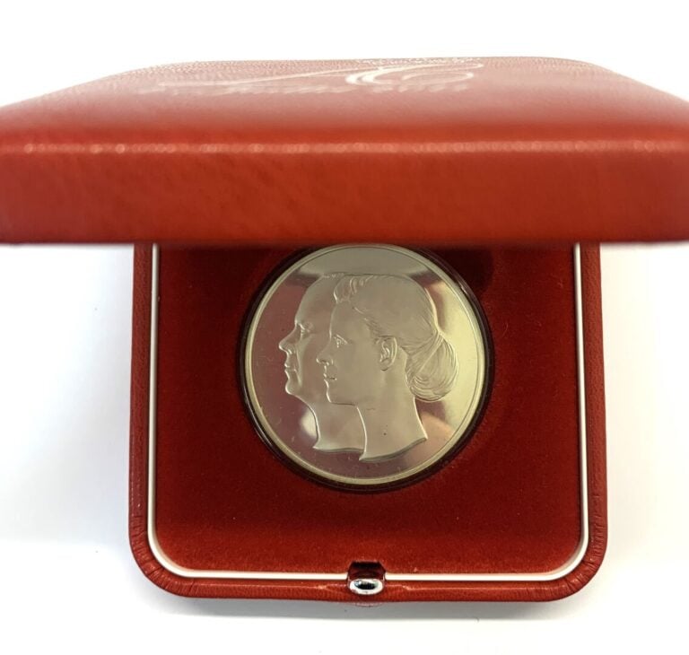 Monaco - Mariage du 12 Juillet 2011 - Médaille du mariage du 12 juillet 2011. -…