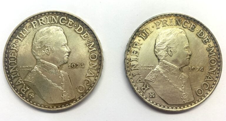 Monaco - Rainier III (1949-2005) - Lot de deux 50 Francs 1974 - A : Buste habil…