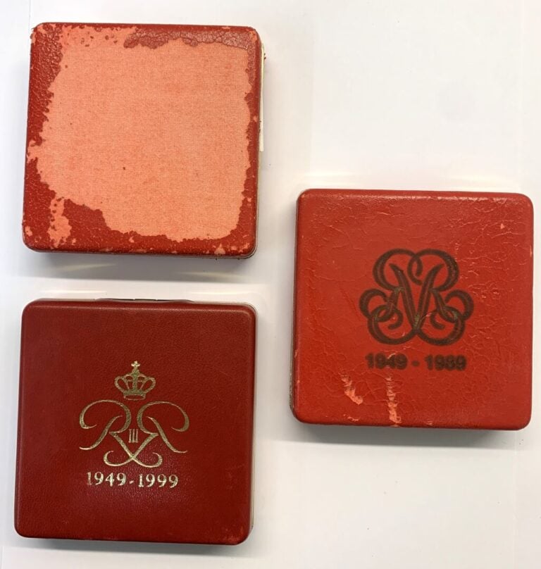 Monaco - Rainier III (1949-2005) - Lot de trois Coffret de 100 francs comprenan…