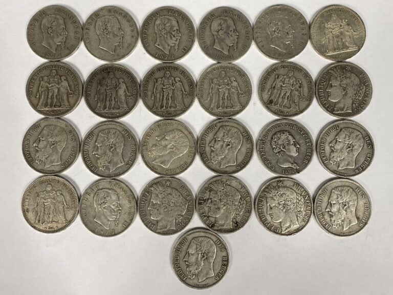 Monde - Divers - Lot de vingt-cinq 5 Francs/Lires comprenant : - Sept 5 Francs…