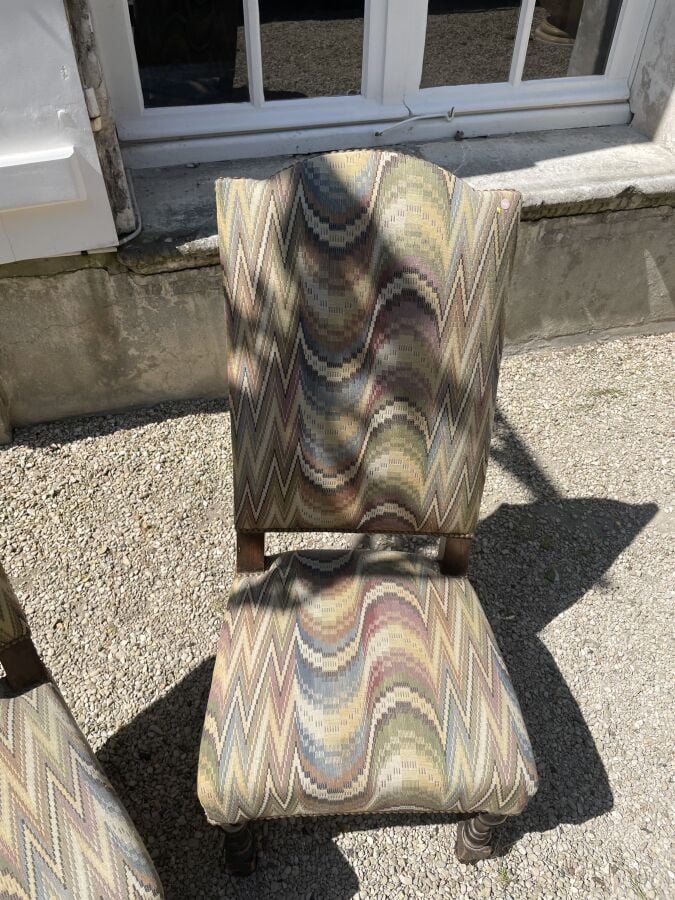 Paire de chaises à entretoise à piétement tourné. Style XVIIème - 107 x 47 x 49…