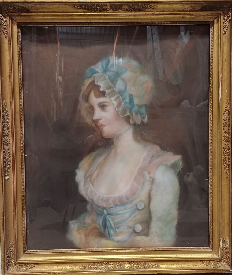 Pastel - Jeune fille au bonnet - (déchirures, dans l'état) - 66,5 x 56 cm - - L…