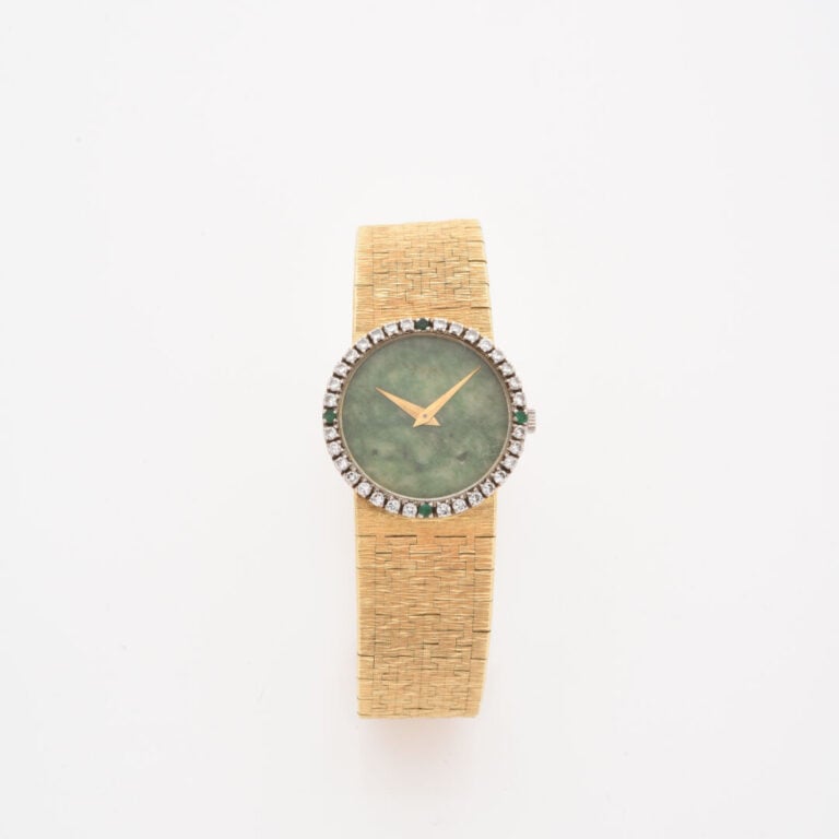 PIAGET - Montre bracelet de dame en or jaune (750), boîtier rond à lunette sert…