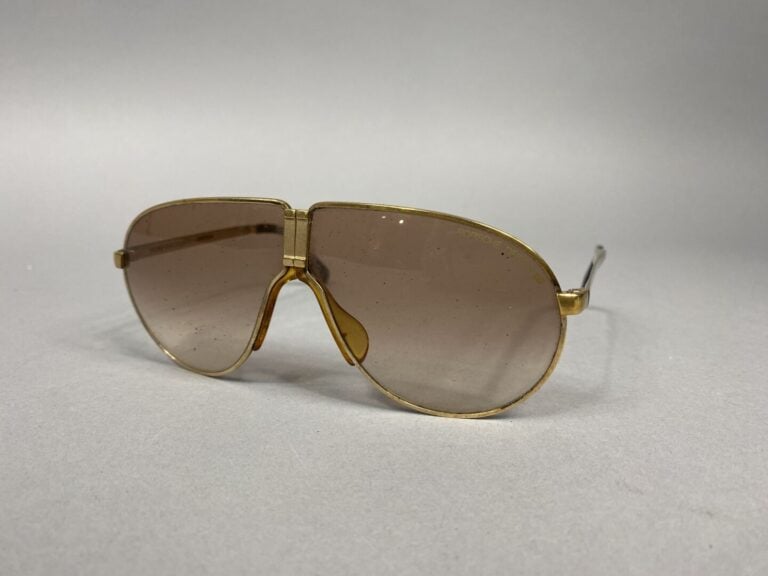 PORSCHE Design - Paire de lunettes de soleil, monture en métal doré