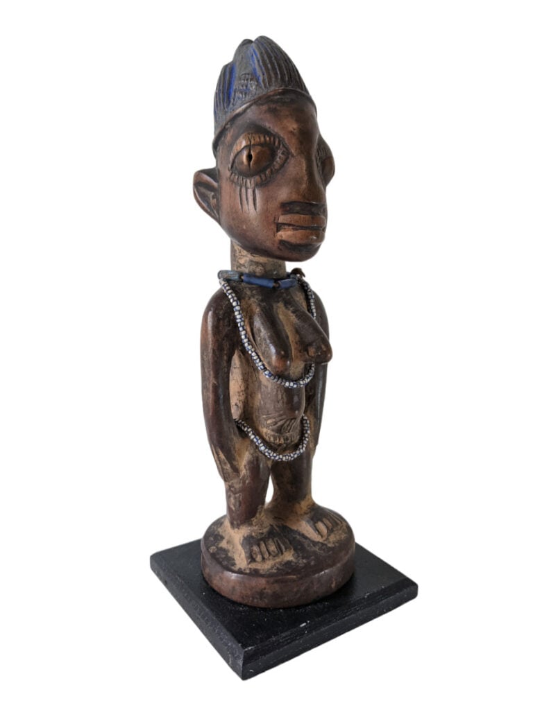 Statuette Yoruba (Nigéria) ibedji (jumeaux) avec une patine croûteuse. - 26 x 7…