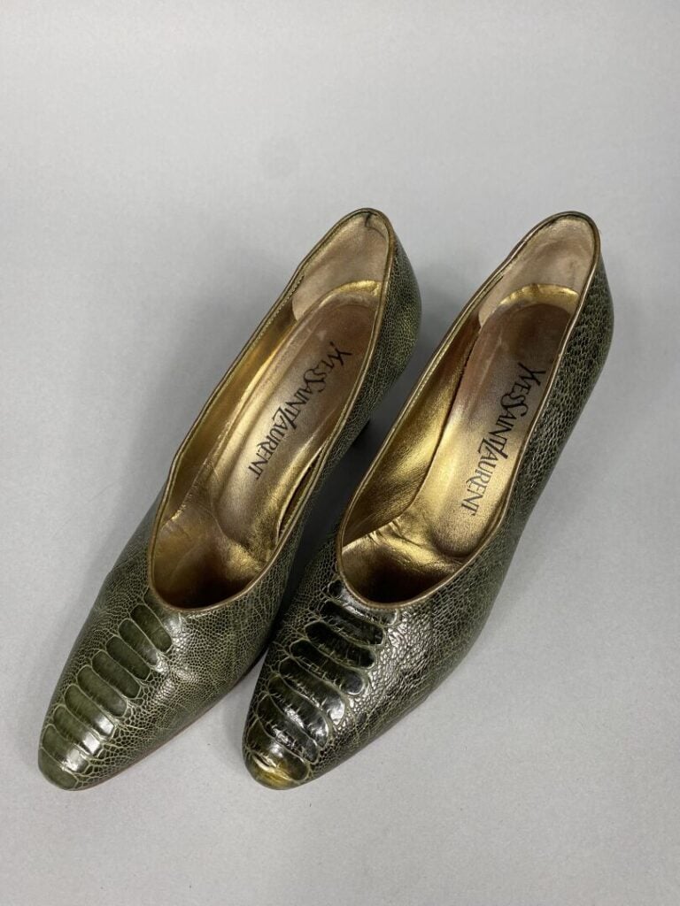 Yves SAINT LAURENT - Escarpins en reptile vert kaki - Pointure 6,5 - Talon 7cm…