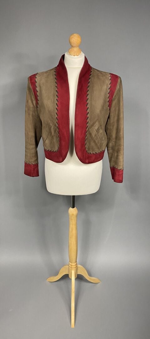 Yves SAINT LAURENT rive gauche - Veste courte en agneau dans les tons marron cl…