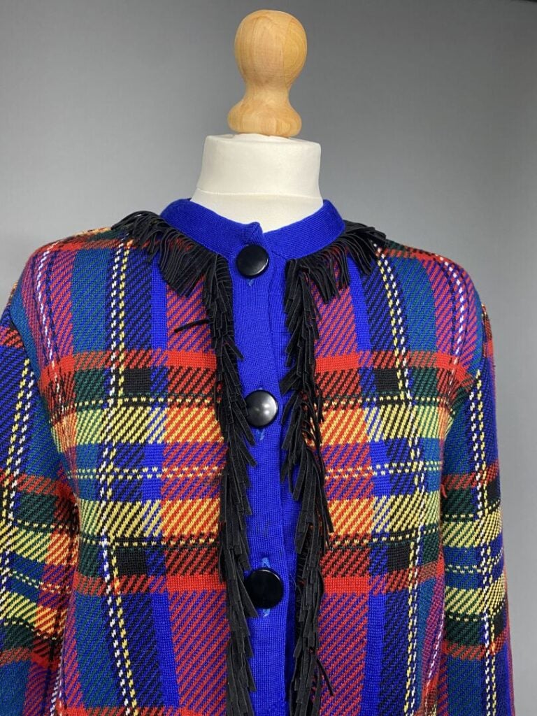Yves SAINT LAURENT rive gauche - Veste courte en laine à motifs de carreaux sty…