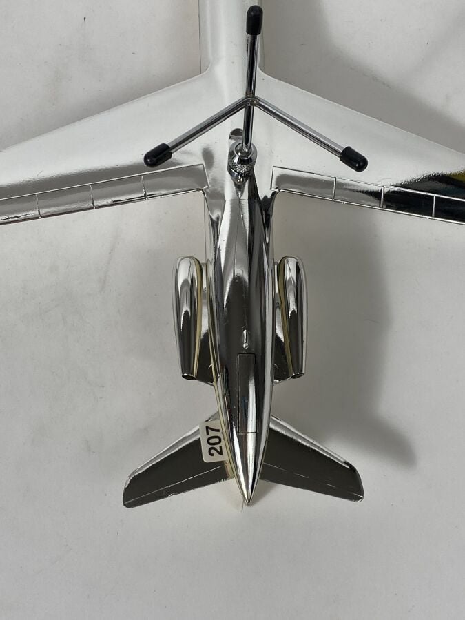 2 modèles : - -Caravelle Air Inter F-BNKB au 1/100ème en résine réalisée par ME…