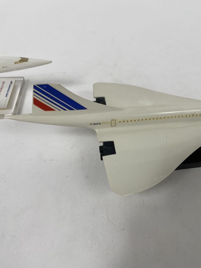 3 modèles : - - BAC Aérospatiale. Concorde Air France F-BVFA au décollage (tour…