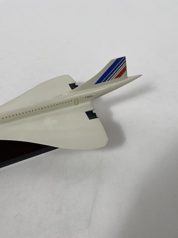 3 modèles : - - BAC Aérospatiale. Concorde Air France F-BVFA au décollage (tour…