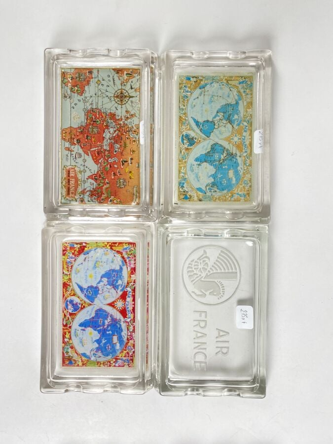 4 cendriers publicitaire Air France rectangulaire en verre (A. Gerrer) : - 1939…