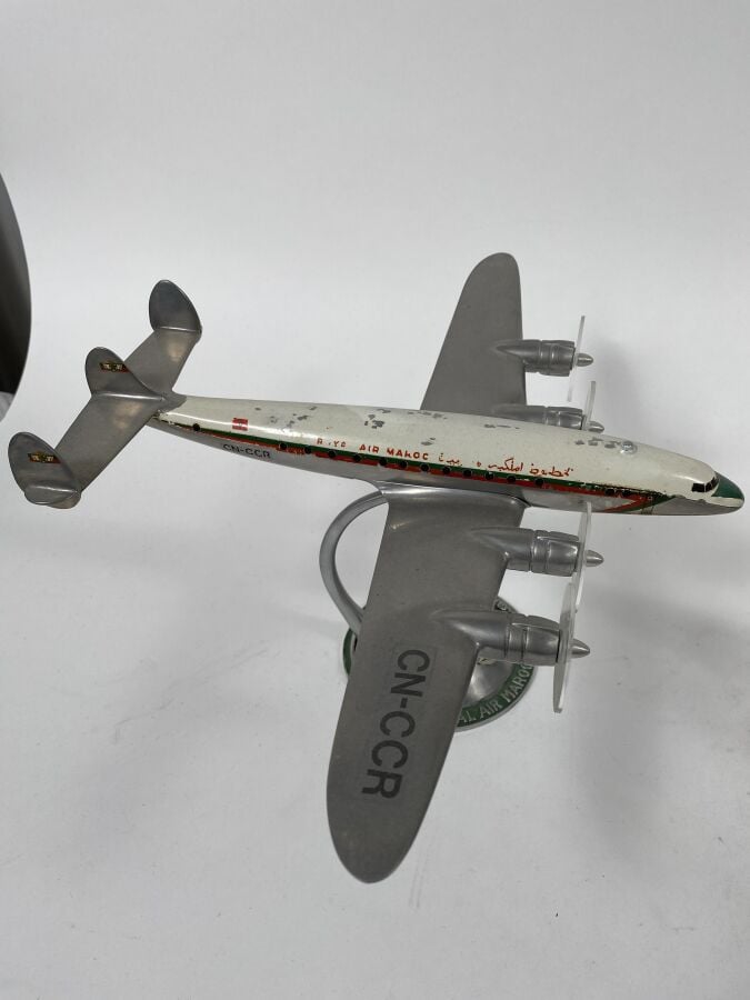 4 modeles : - - SO 30P Bretagne F-OART Air Maroc au 1/100ème envois peint réali…