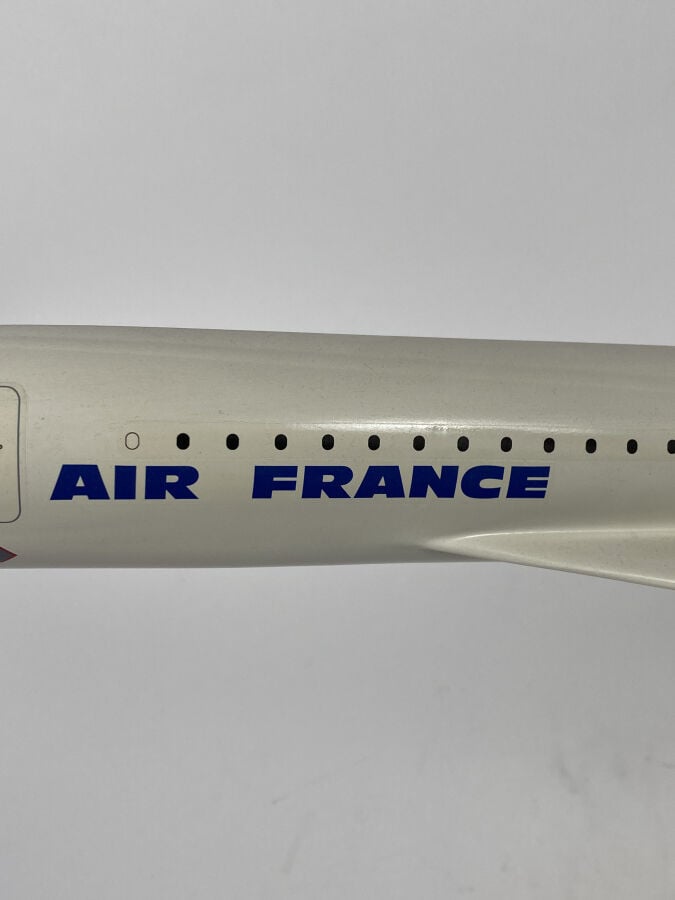 BAC Aérospatiale Concorde Air France F-BVFA au 1/50ème en résine peinte réalisé…