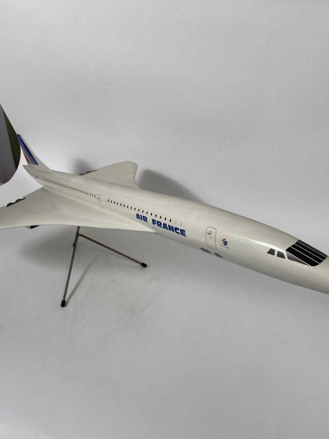 BAC Aérospatiale Concorde Air France F-BVFA au 1/50ème en résine peinte réalisé…