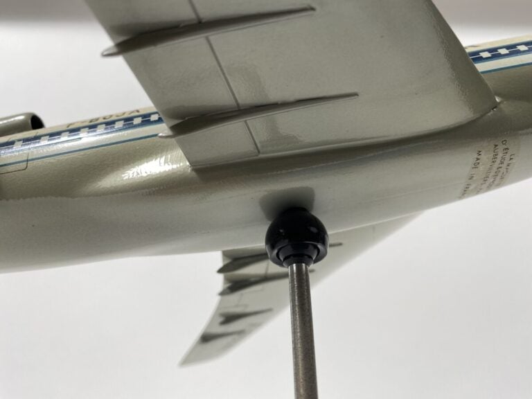 Boeing 727 -200 Air France F-BOJA au 1/100ème en résine réalisée par MEE en 196…