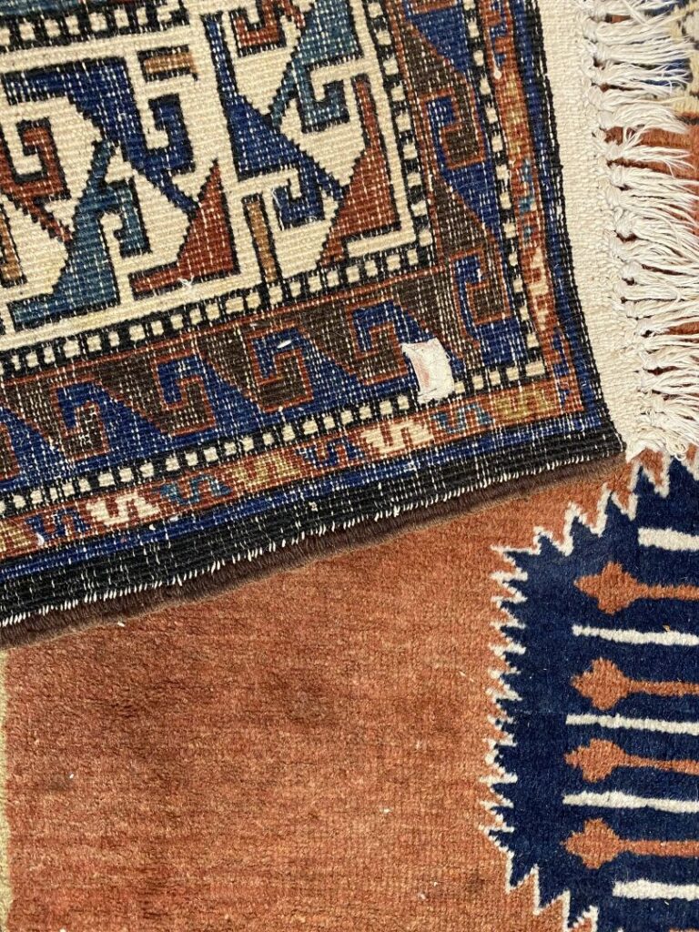 Caucase - Tapis en laine à décor de motifs stylisés - 309 x 213 cm