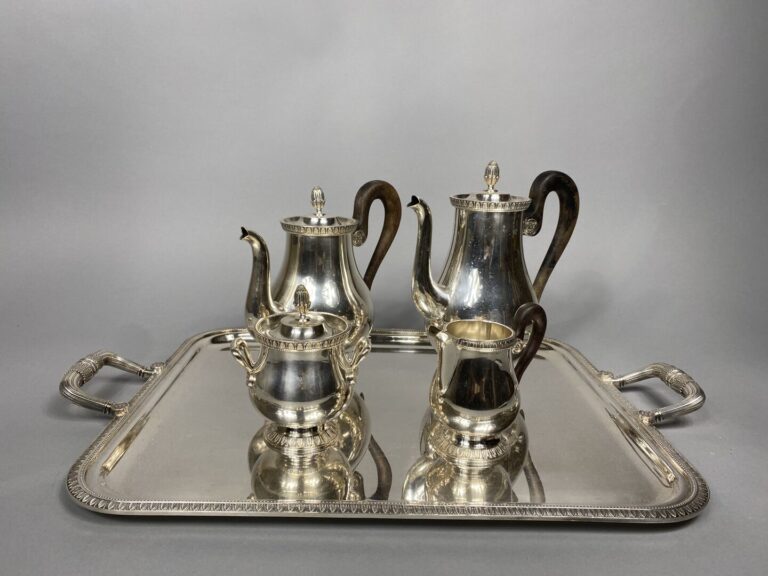 CHRISTOFLE - Service à thé café en métal argenté modèle Malmaison comprenant 4…
