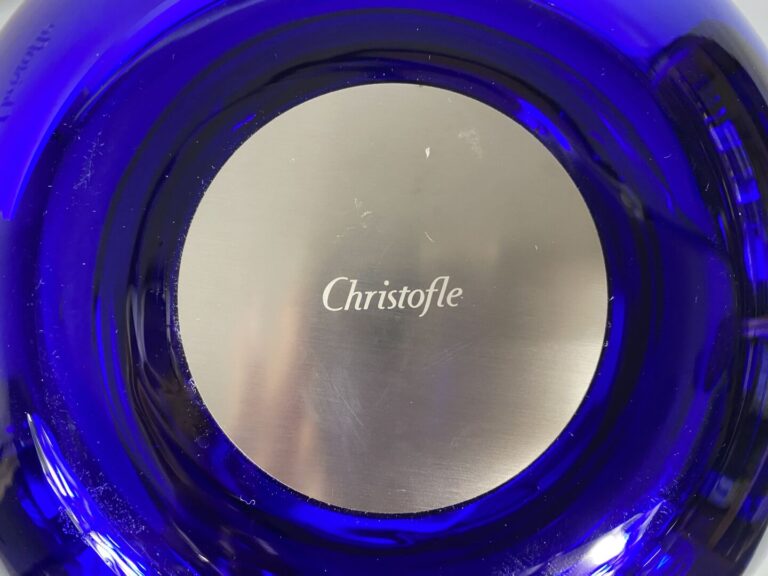 CHRISTOFLE - Vase boule en verre dans les tons bleu et argenté - Signé sous la…