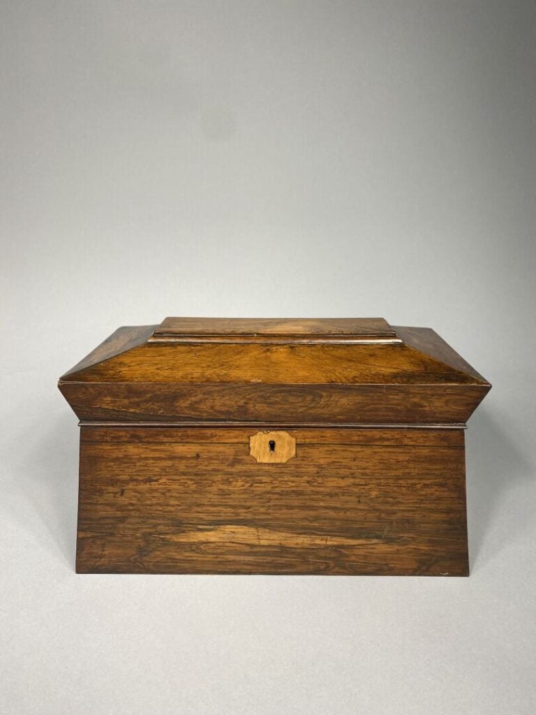 Coffret à thé en bois de placage découvrant des compartiments - 17 x 32 x 17 cm…