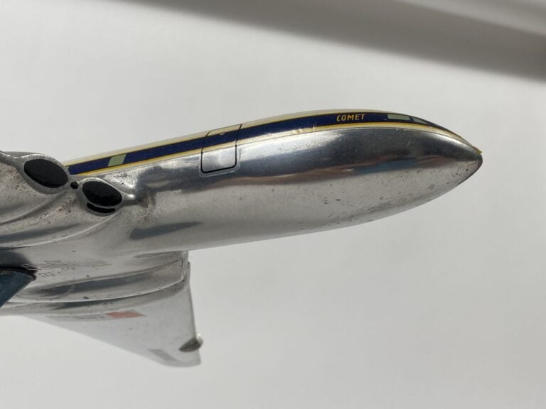 De Haviland Comet 1A G-BOAC au 1/72ème en aluminium peint réalisé par Minavia e…