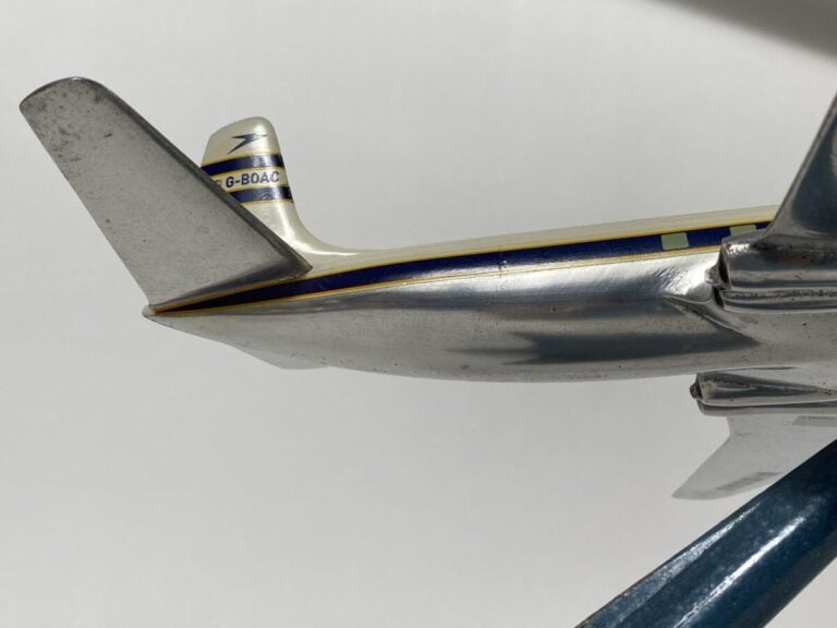 De Haviland Comet 1A G-BOAC au 1/72ème en aluminium peint réalisé par Minavia e…