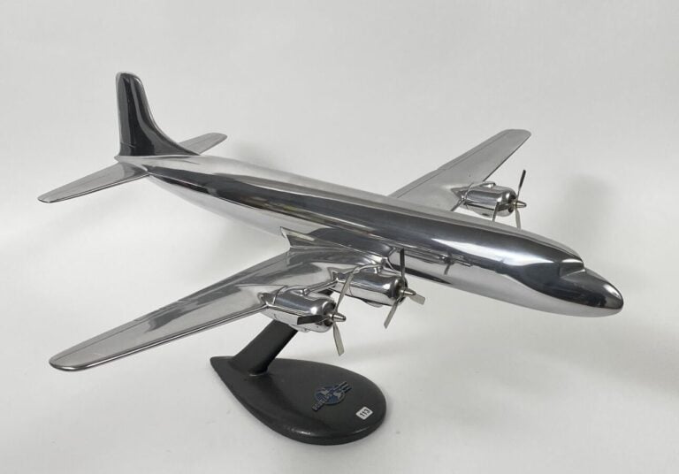 Douglas DC6B au 1/50ème en aluminium, réalisé par Douglas Marketing Aids vers 1…