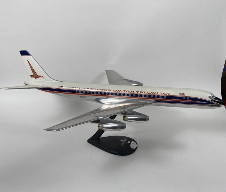 Douglas DC8-20 Eastern Air line au 1/50ème, en aluminium, réalisé par Douglas F…
