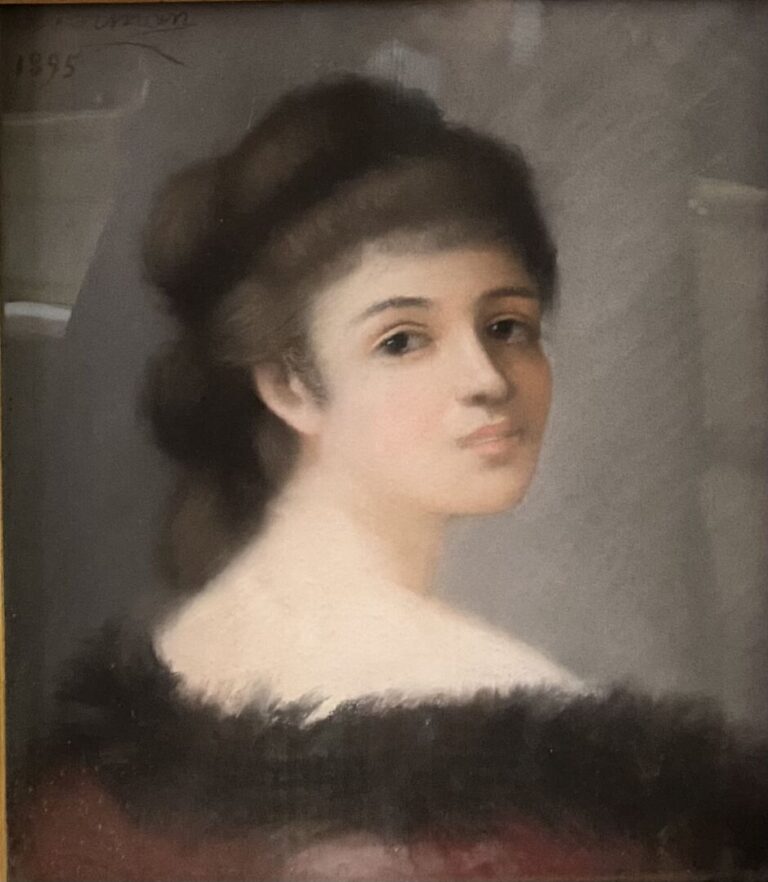 Ecole de la fin du XIXe siècle - Portrait d'élégante - Pastel sur papier - Sign…
