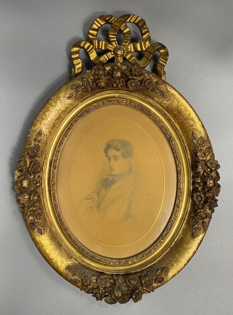 Ecole française du XIXe siècle - Portrait de jeune homme - Deux dessins sur pap…