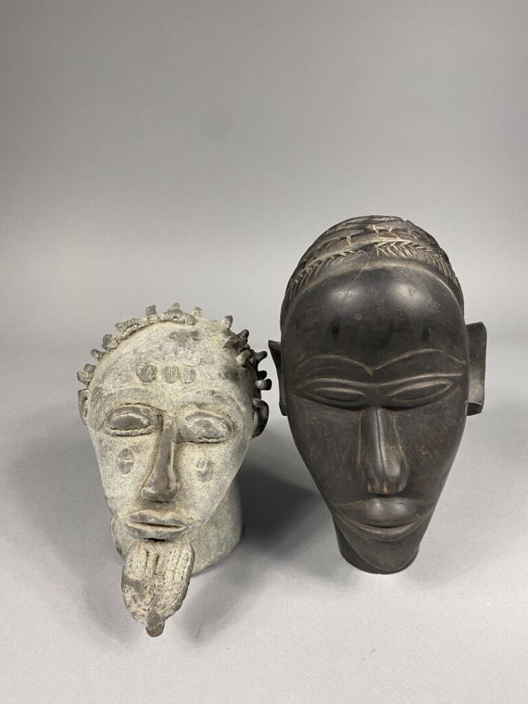 Important lot de masques africains en bois et fibres, certains polychromés - (u…