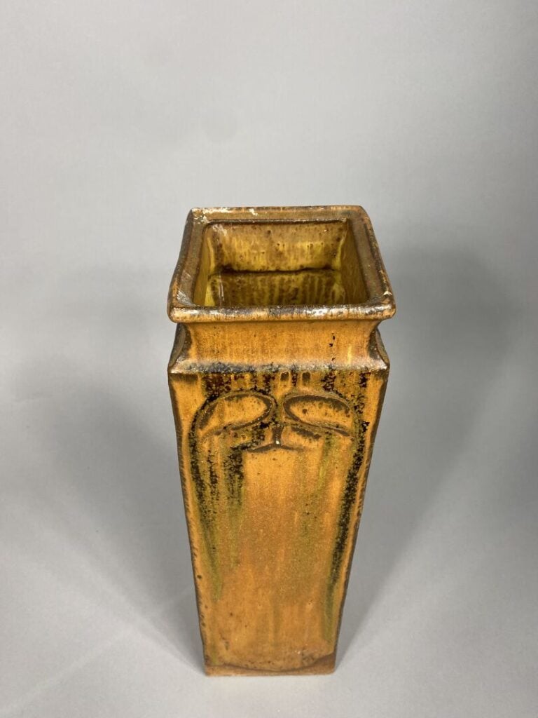 JC ARPOT - Ensemble de six vases en céramique à décor émaillé - Signés - H : 48…